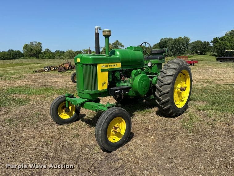 1957 John Deere 720LP Equipment Image0