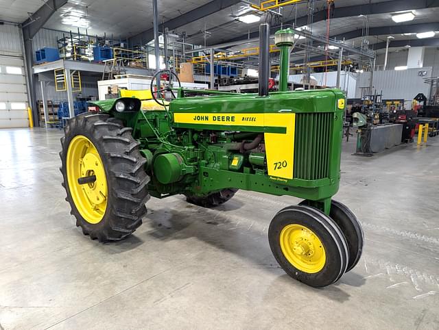 Image of John Deere 720 equipment image 1