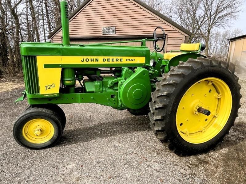 Main image John Deere 720