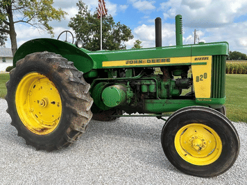 Main image John Deere 820