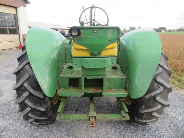 Image of John Deere 820 equipment image 3