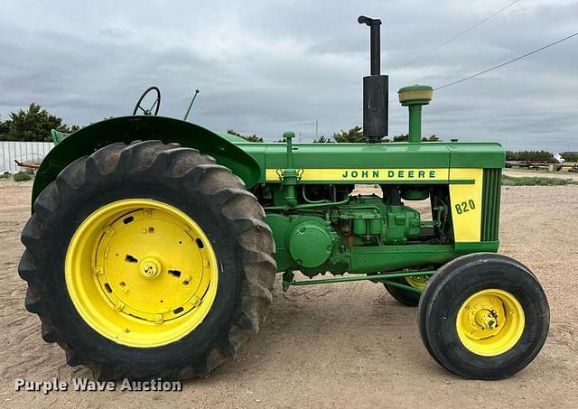 Image of John Deere 820 equipment image 3