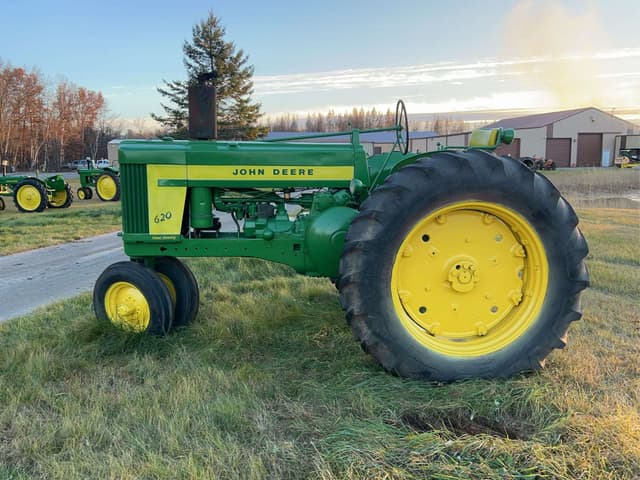 Image of John Deere 620 equipment image 1