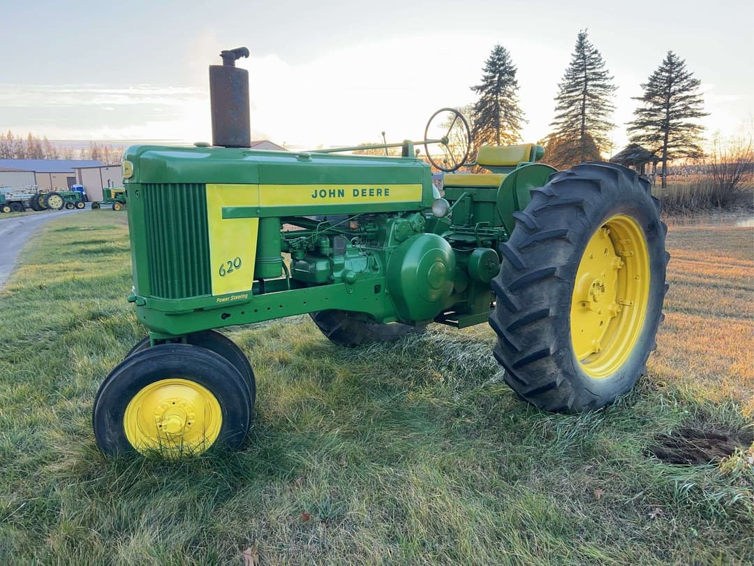Image of John Deere 620 Primary image