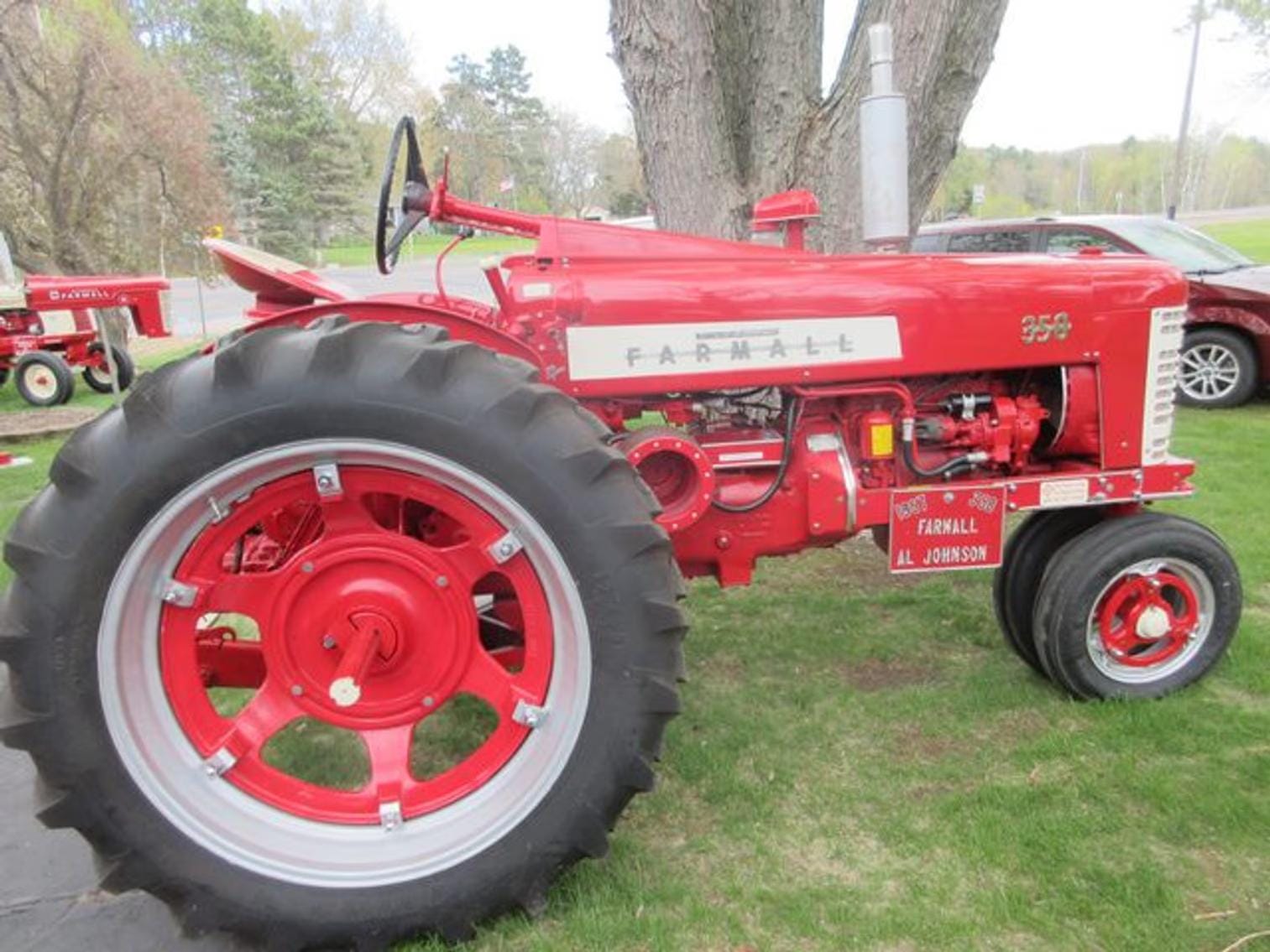1957 Farmall 350 Equipment Image0