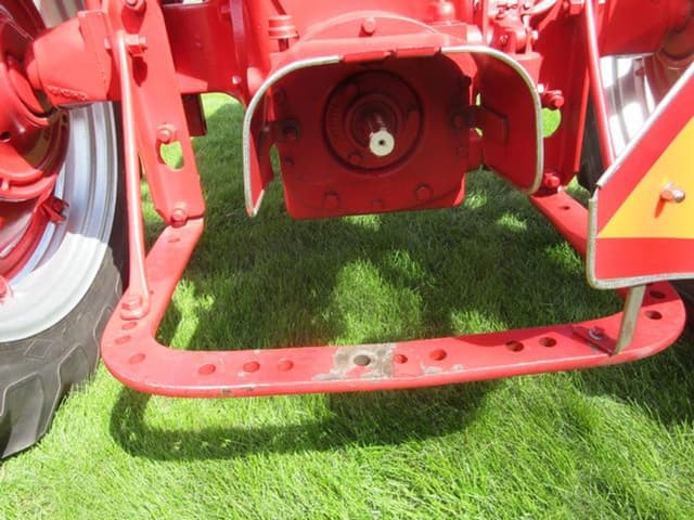 Image of Farmall 350 equipment image 4