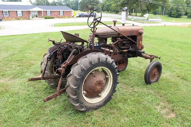Image of Oliver Super 44 equipment image 1