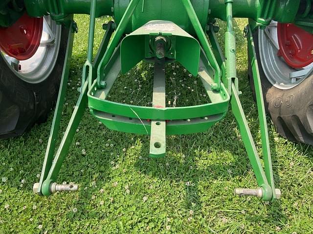 Image of Oliver Super 55 equipment image 4