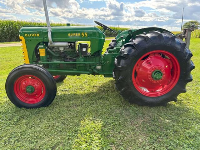 Image of Oliver Super 55 equipment image 3