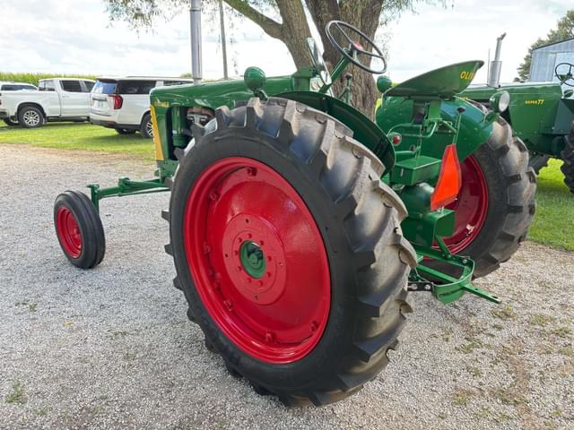 Image of Oliver Super 66 equipment image 2
