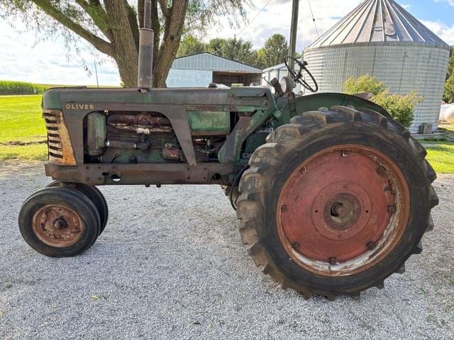 Image of Oliver Super 77 equipment image 1
