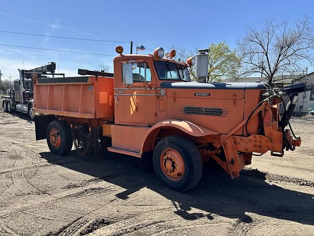 Image of Oshkosh W-817 equipment image 2