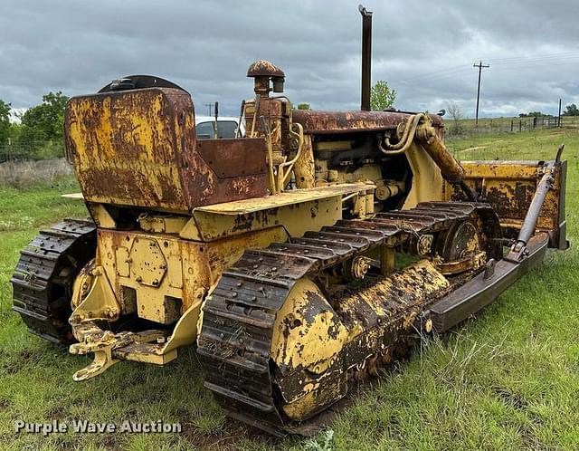 Image of Caterpillar D69U equipment image 4