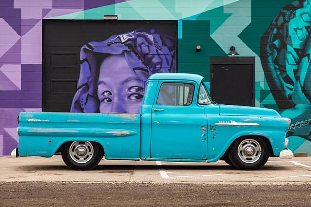 Image of Chevrolet Apache equipment image 3