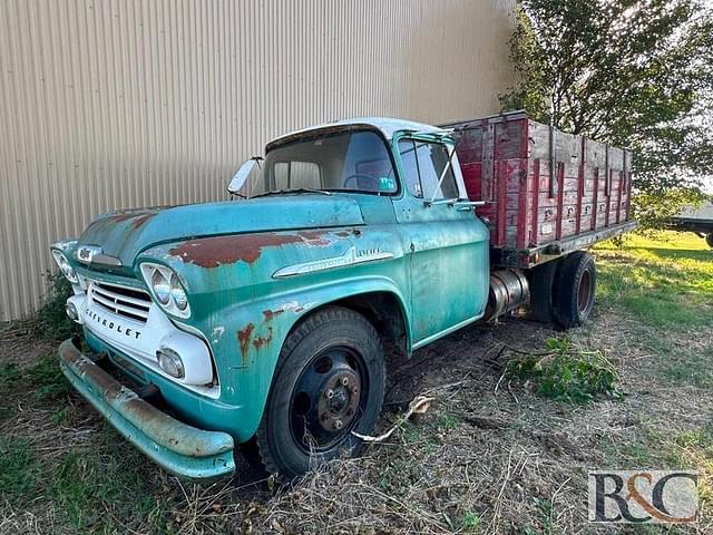 Image of Chevrolet C60 equipment image 2