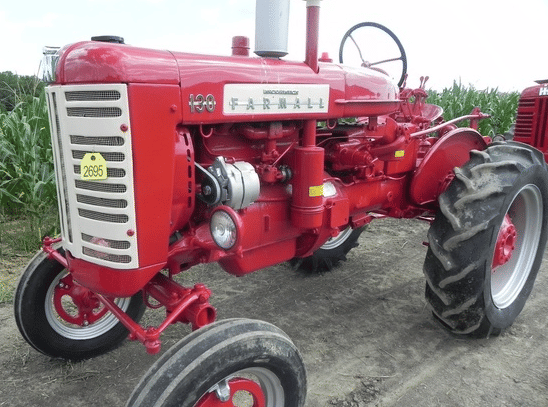 Main image Farmall 130