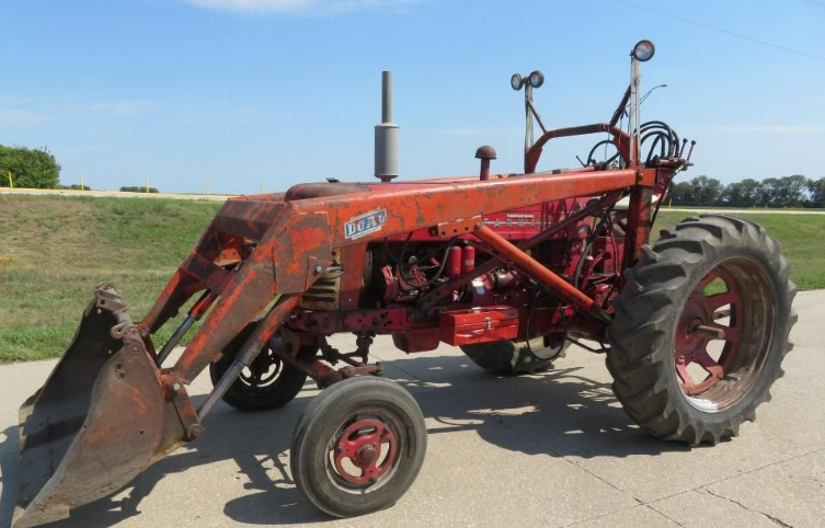 Main image Farmall 450