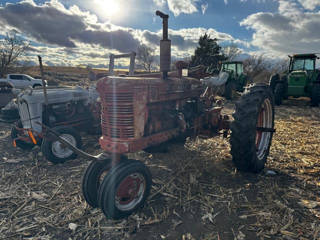 Image of Farmall Super M equipment image 1