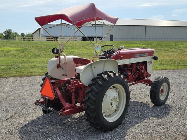 Image of International Harvester 240 equipment image 4