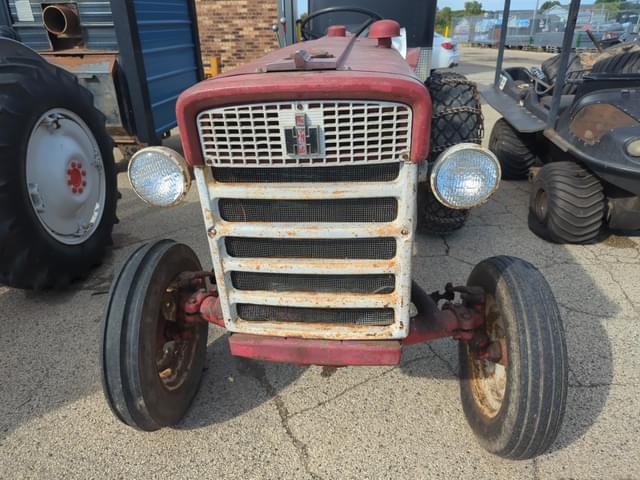 Image of International Harvester 240 equipment image 2