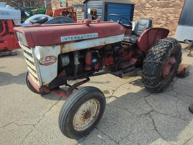 Image of International Harvester 240 equipment image 3