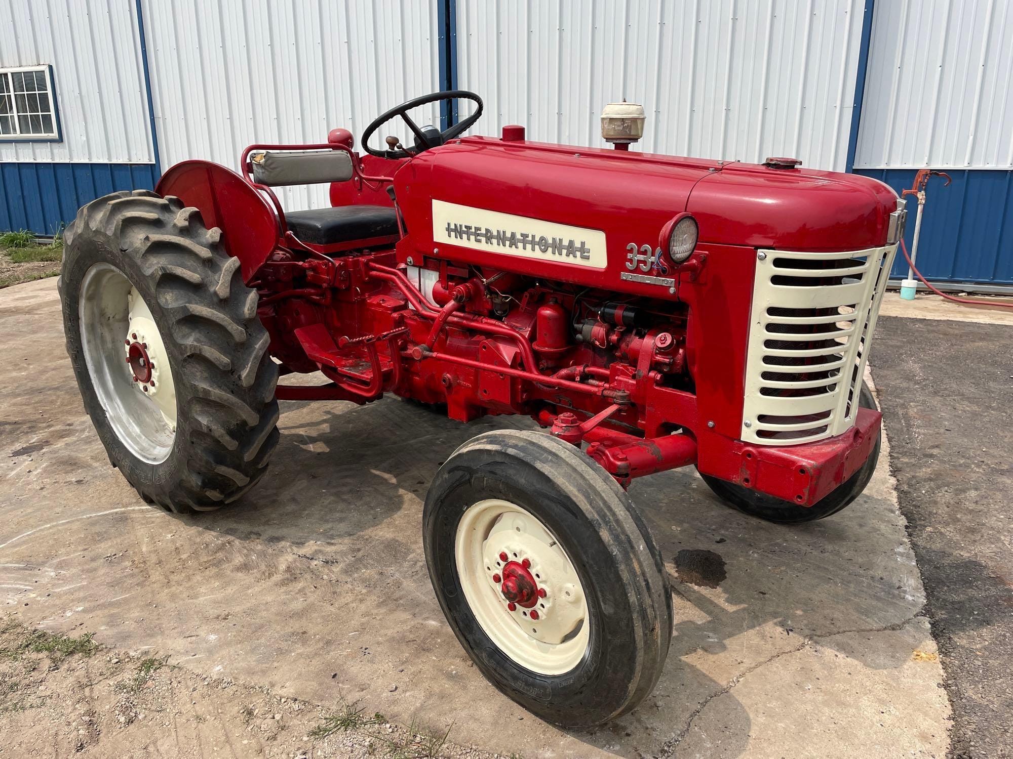 Main image International Harvester 330