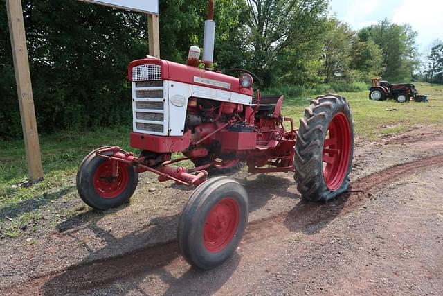 Image of International Harvester 340 equipment image 1