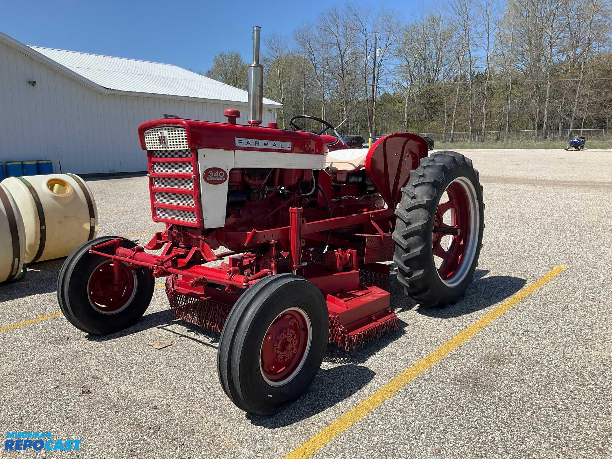 Main image International Harvester 340