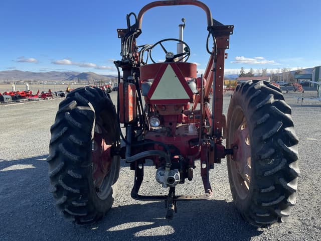 Image of International 460 equipment image 2