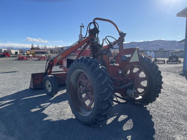 Image of International 460 equipment image 1