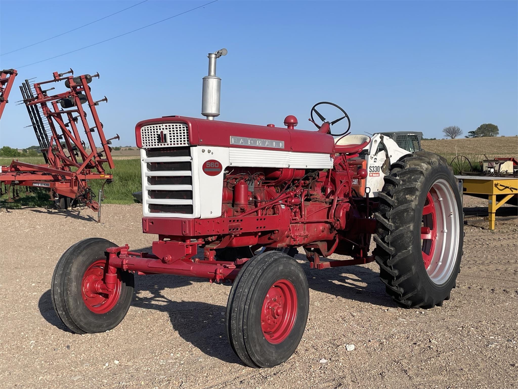 Main image Farmall 560 