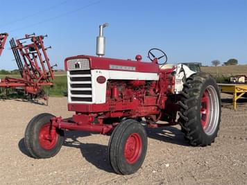 Main image Farmall 560