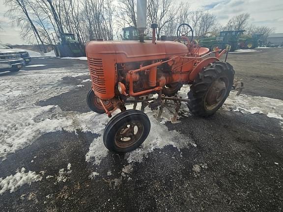 Image of International Harvester 130 equipment image 3