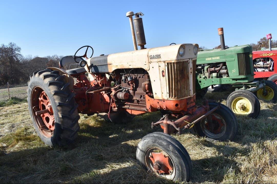 Image of J.I. Case 711-B Primary image