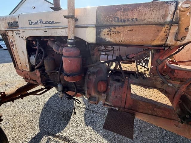 Image of J.I. Case 700 equipment image 4