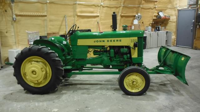 Image of John Deere 330 equipment image 3