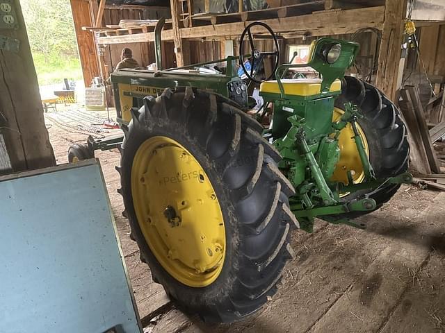 Image of John Deere 520 equipment image 4