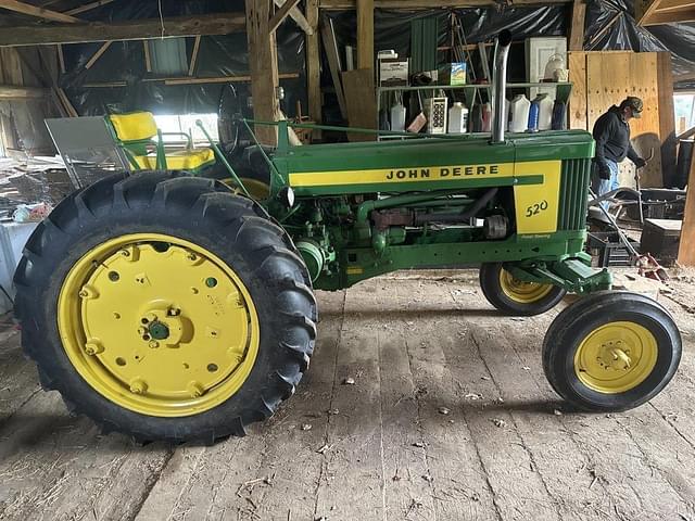 Image of John Deere 520 equipment image 1