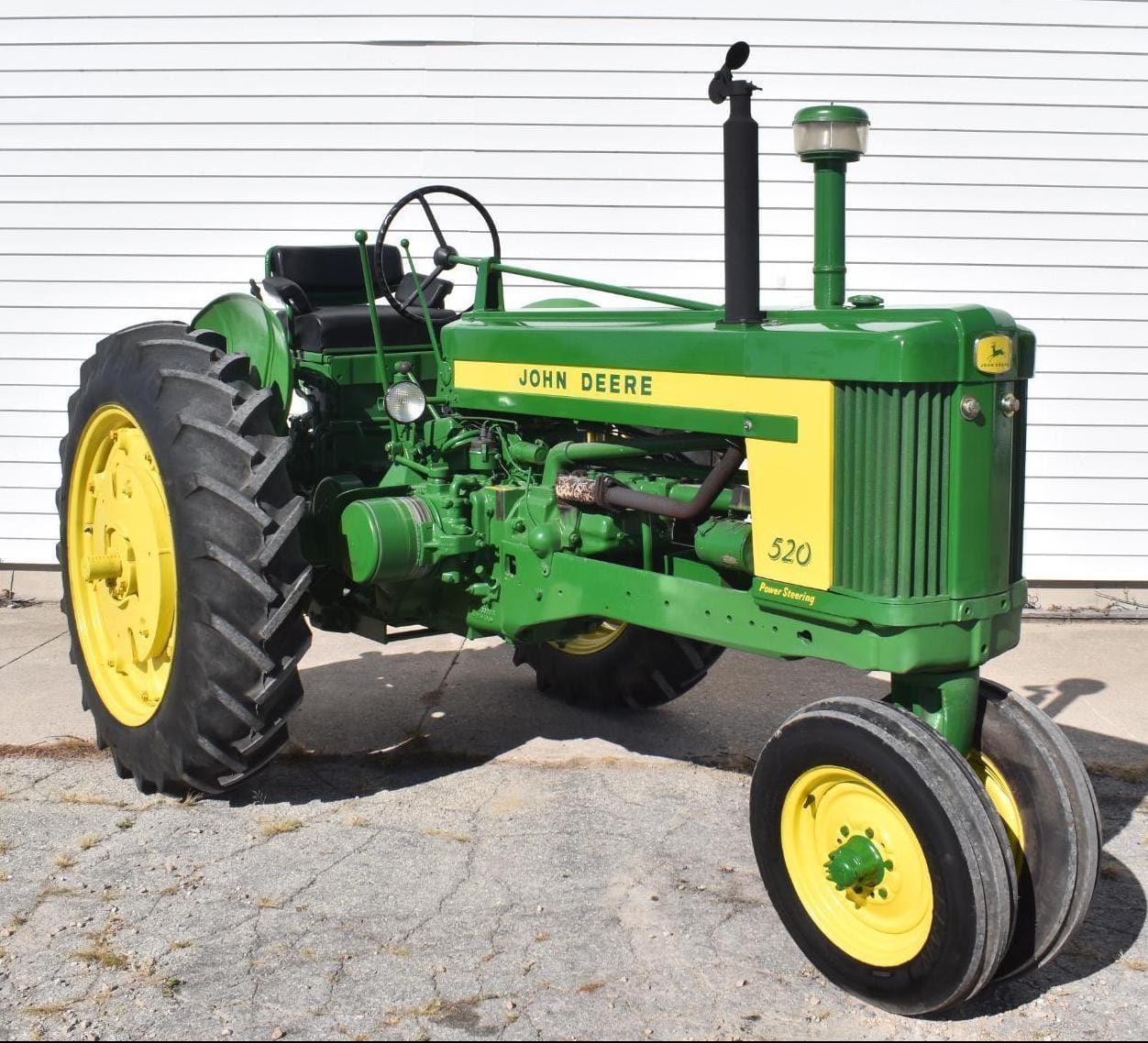 Main image John Deere 520