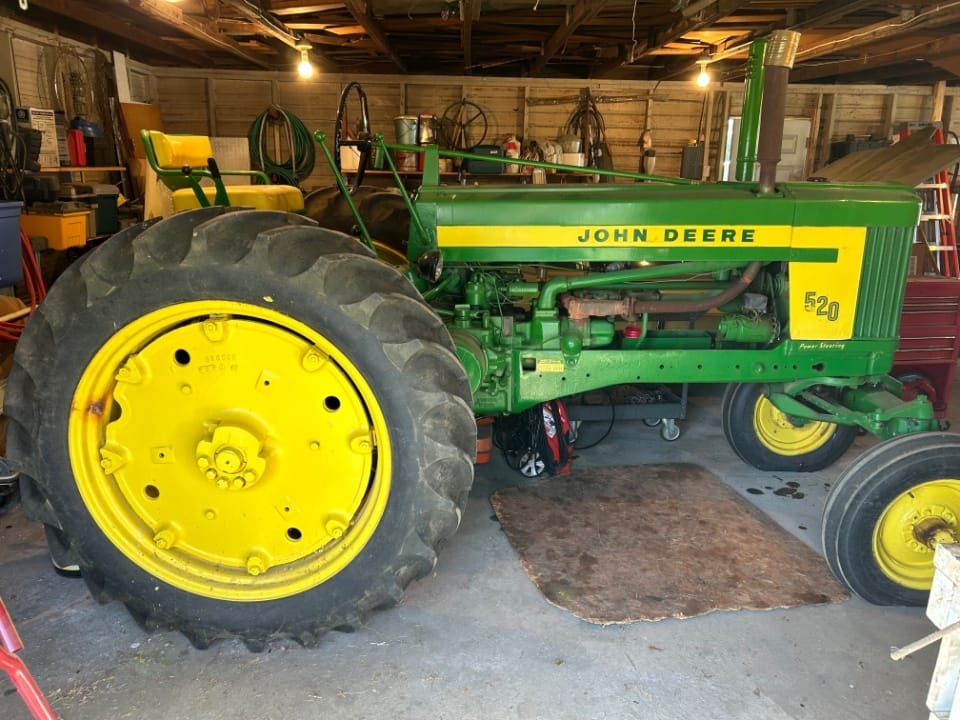 Main image John Deere 520