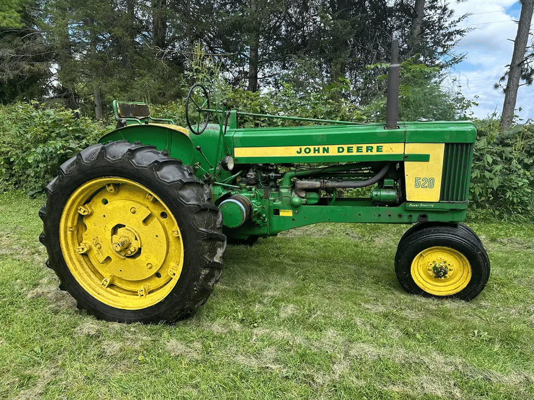 Image of John Deere 520 Image 0