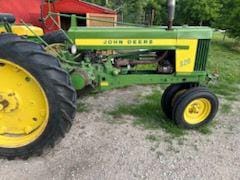 Main image John Deere 520