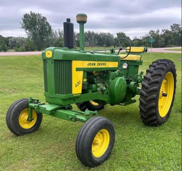 Image of John Deere 620 equipment image 1