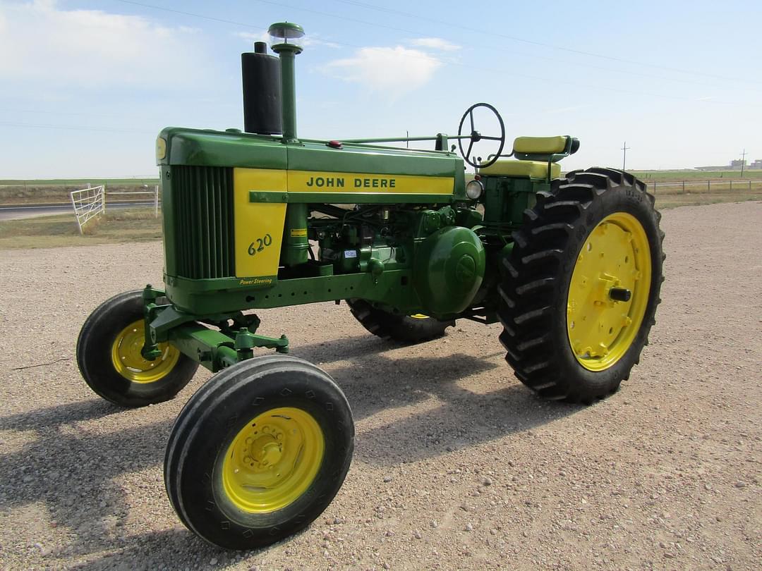 Image of John Deere 620 Primary image