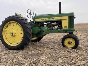 1958 John Deere 620 Image