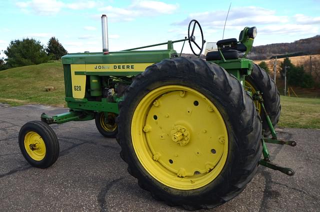 Image of John Deere 620 equipment image 3