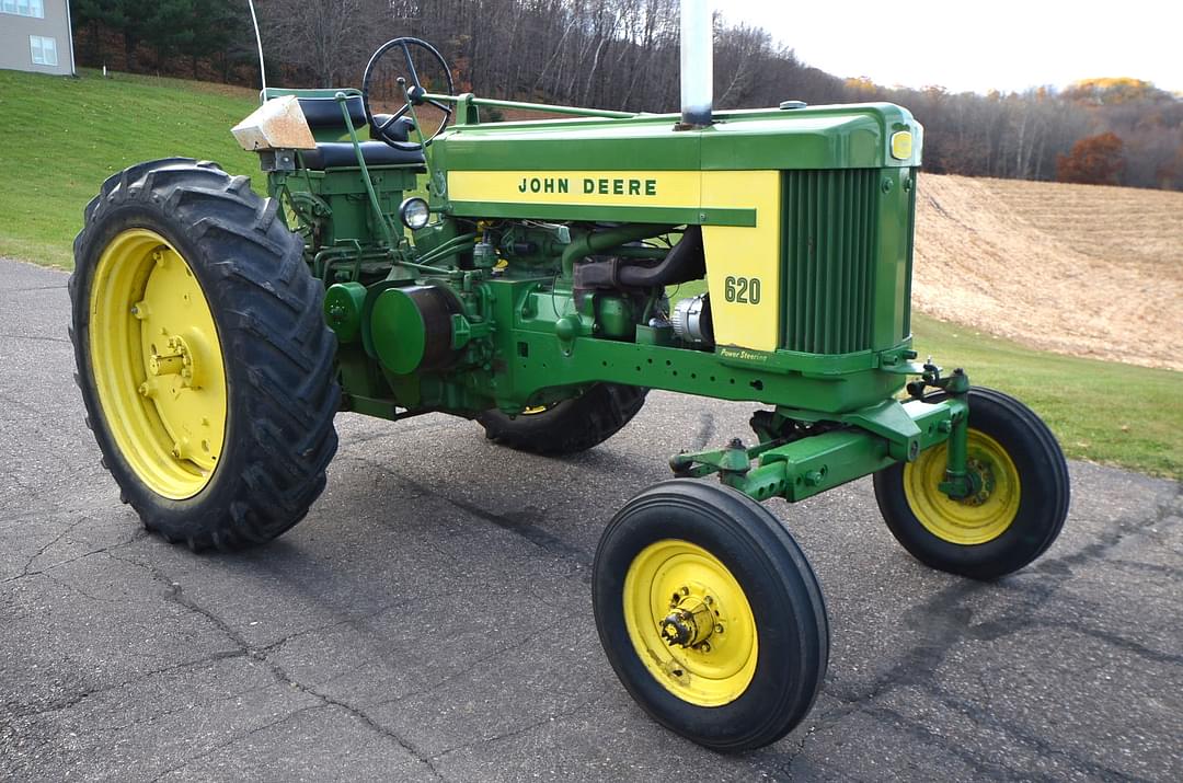 Image of John Deere 620 Primary image