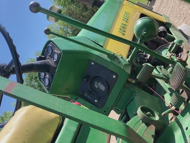 Image of John Deere 630 equipment image 4