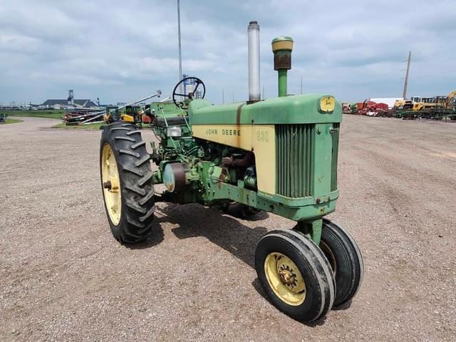 Image of John Deere 630 equipment image 1