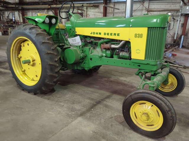 Image of John Deere 630 equipment image 2
